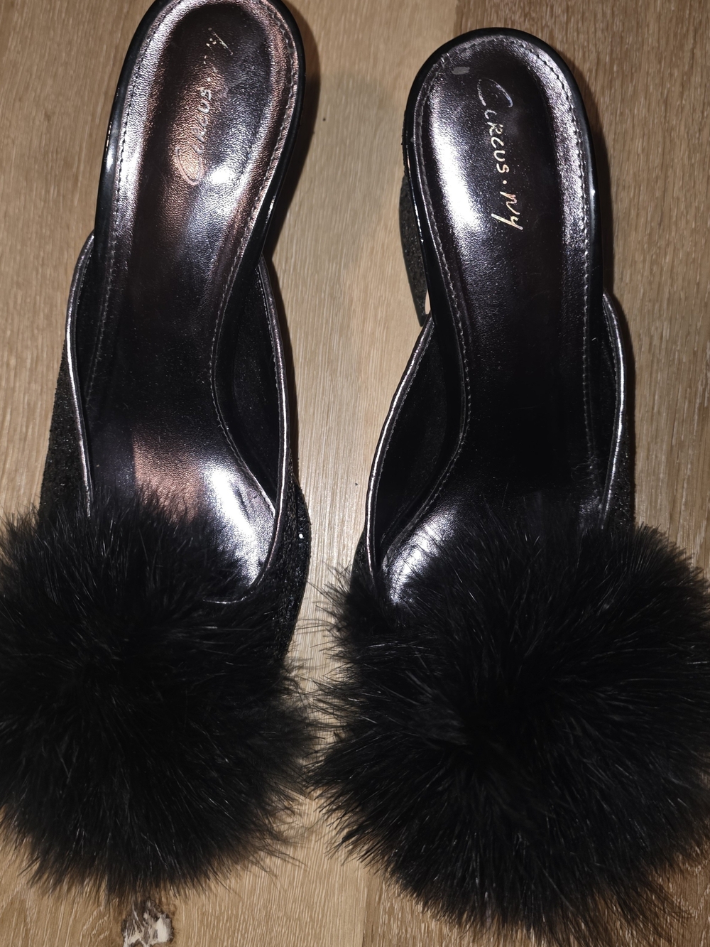 Circus by Sam Edelman Black Pom-Pom Slide Heels Size 8.5